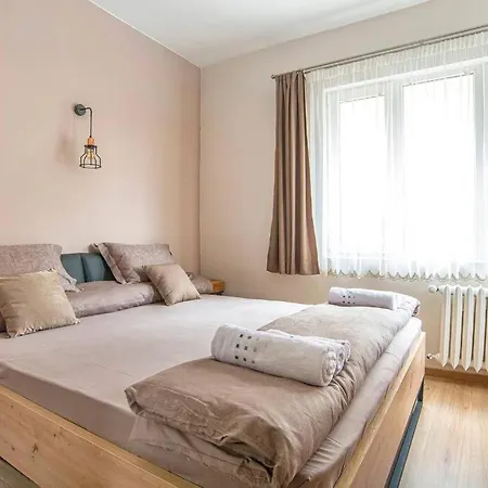Elegant & Stylish 2 Bedroom
