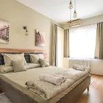 Elegant & Stylish 2 Bedroom Apartamento