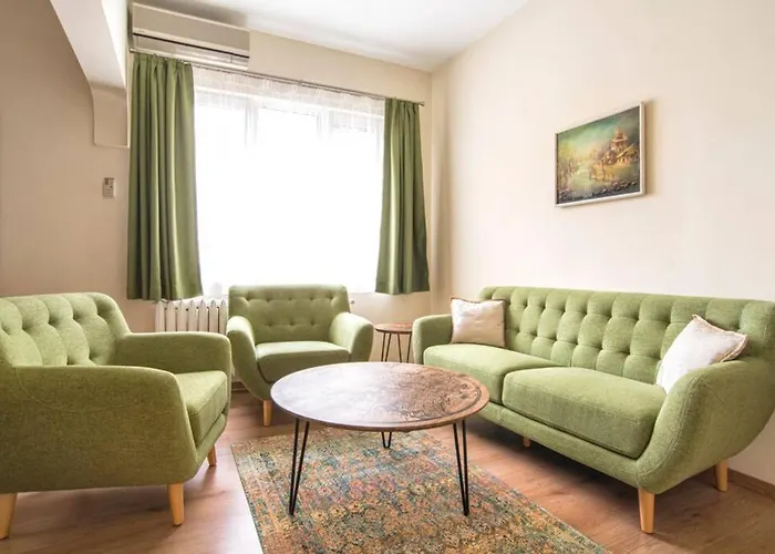 Elegant & Stylish 2 Bedroom Appartement